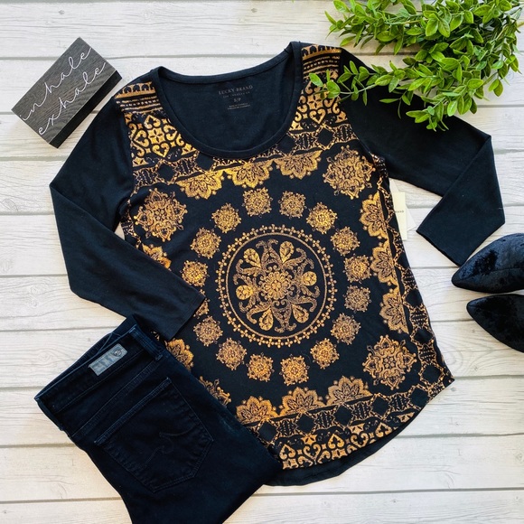 Luck Brand Tops - Lucky Brand Foil Medallion Tee Shirt Scoop Neck